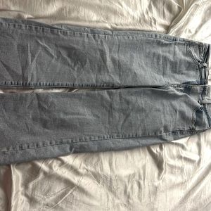 LEVI HIGH WAISTED CROP FLARE || Worn couple times great condition ||